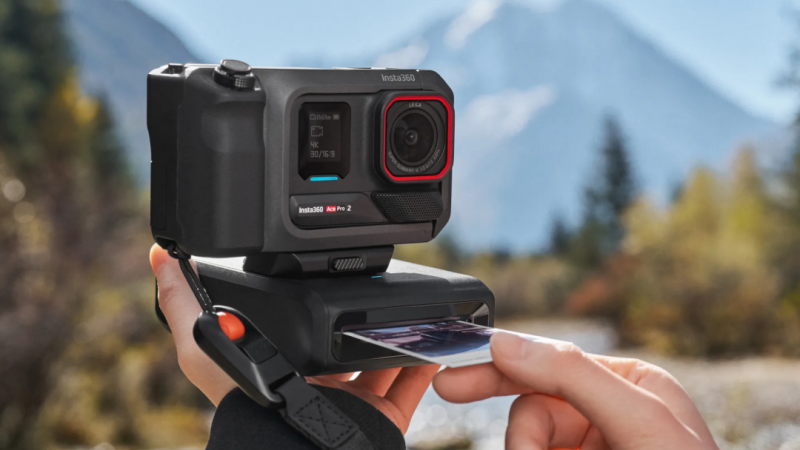 大疆步步紧逼，影石决定“改行”