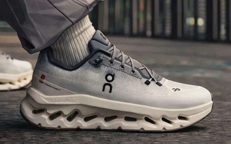 1000元的昂跑，攻陷“Lulu女孩”和商界大佬