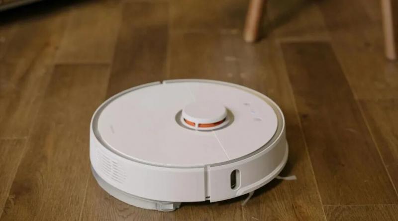 中国扫地机一哥，拼命自救